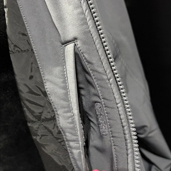 Ariat Dri-Tek Durastretch Insulated,abrasion resist, water repell,zip up jacket - Picture 8 of 16